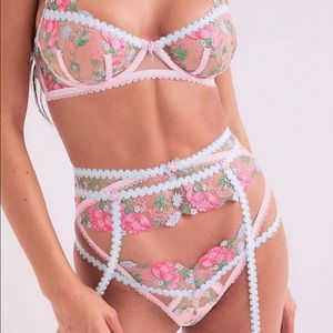For Love or Lemons Swaying Rose Bra and Panty Set from Victoria’s Secret XS M